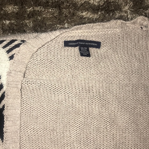 American Eagle Fringe cardigan - Picture 2 of 3